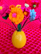 Cargar imagen en el visor de la galería, Bouquet of flowers US terms