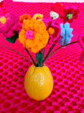 Cargar imagen en el visor de la galería, Bouquet of flowers UK terms
