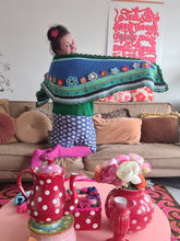 Afbeelding in Gallery-weergave laden, Omslagdoek crochet shawl
