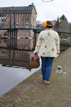 Load image into Gallery viewer, Crochet pattern Cardigan by Pollevie (NL terms)
